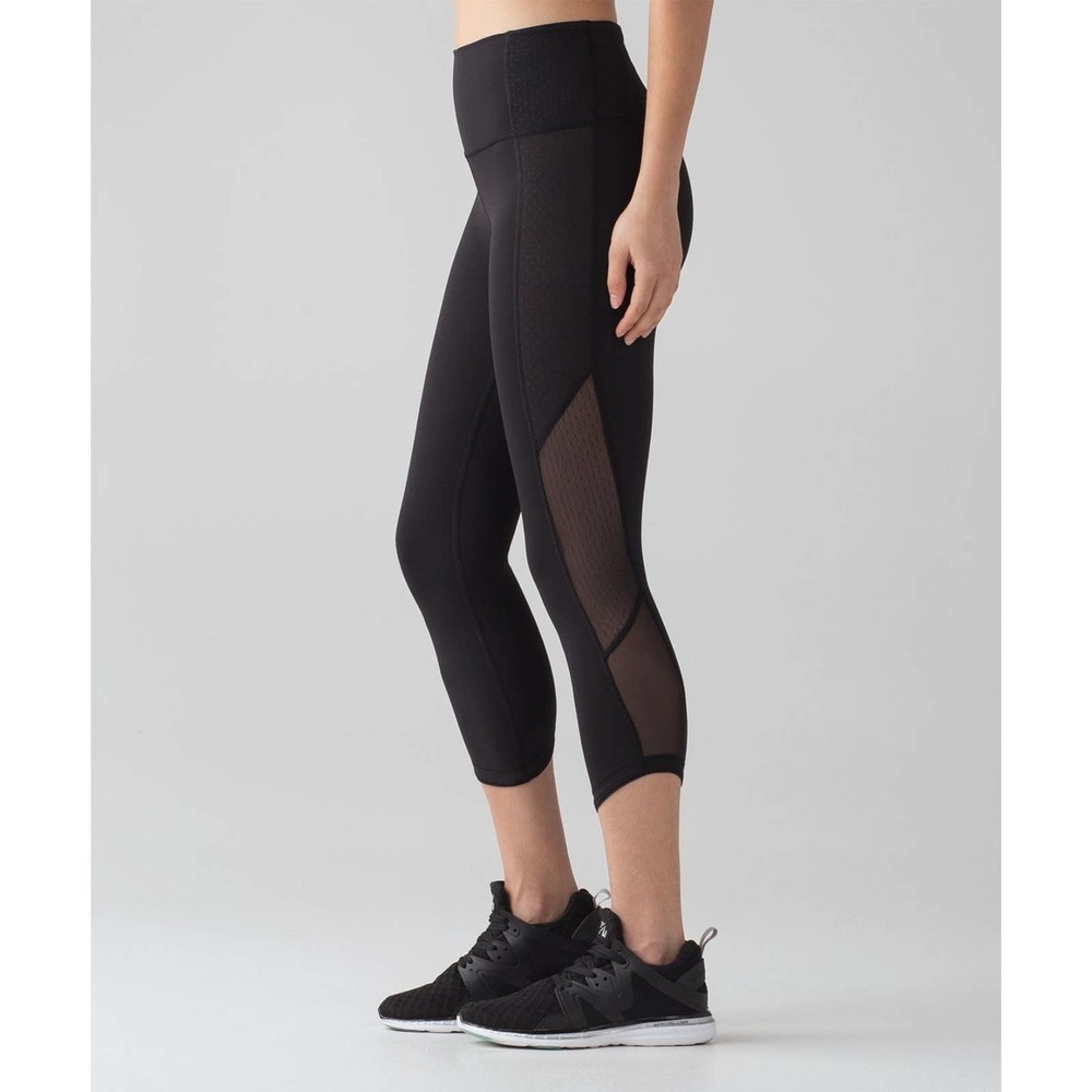 Lululemon Body Con Crop Sz 4 Mesh Polka Dot Tight Luxtreme